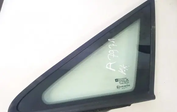 Opel Zafira A Front triangle window/glass 