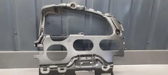 BMW 5 E60 E61 Front bumper mounting bracket 7178070