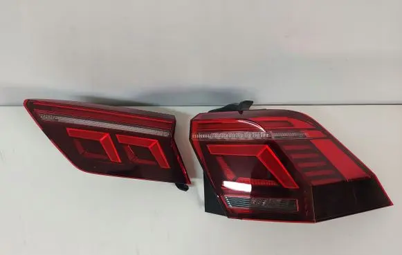 Volkswagen Tiguan Rear/tail lights set 5NA945308H