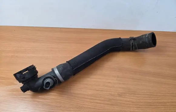 Audi A7 S7 4G Engine coolant pipe/hose 4G0121049L