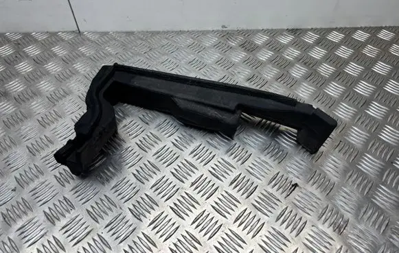Audi Q5 SQ5 Fender foam support/seal 8R0823732A