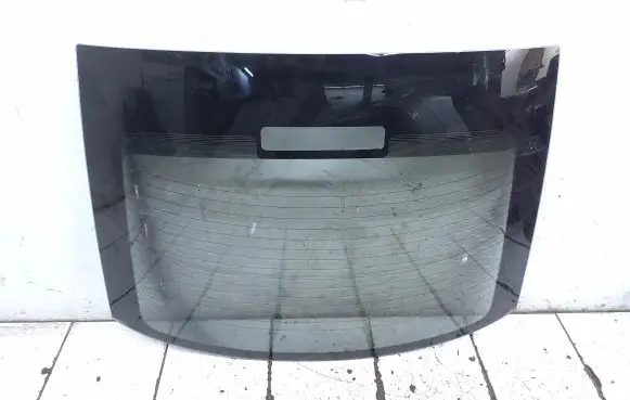 Hyundai Elantra Rear windscreen/windshield window AS2