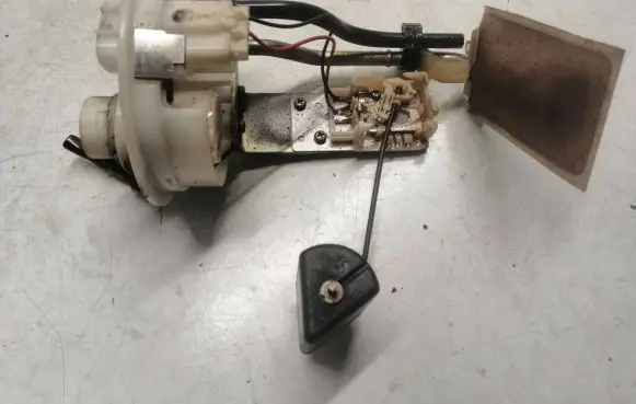Toyota Corolla Verso E121 Fuel level sensor 7701012340 1961400110