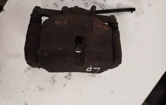 Nissan Qashqai Front brake caliper
