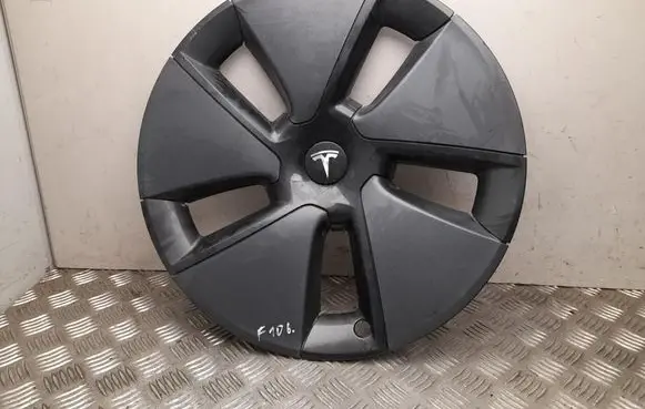 Tesla Model 3 Wheel nut cap/cover 104427100A