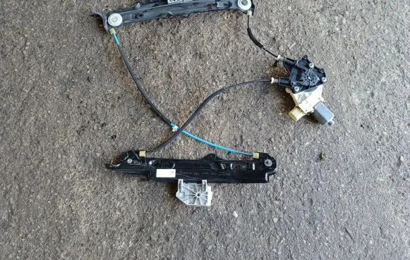 BMW 4 F36 Gran coupe Rear door window regulator with motor 7365257 C13327101
