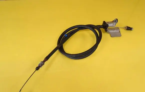 Toyota Starlet (P90) V Throttle cable 