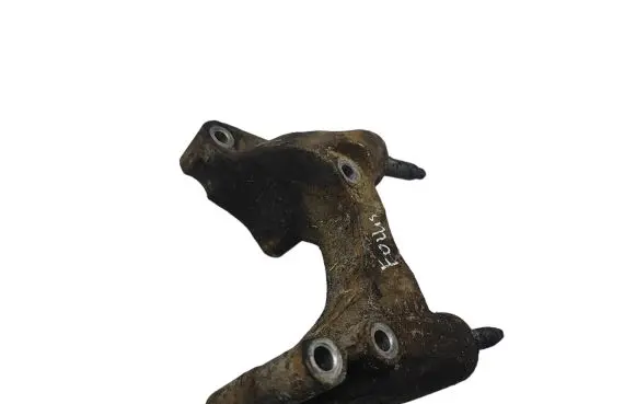 Ford Focus Engine mounting bracket