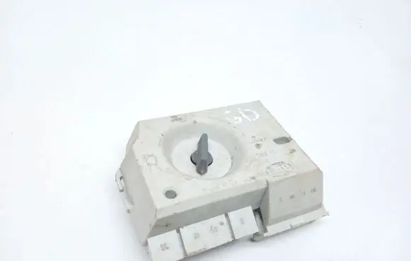 Audi 80 90 B3 Tail light bulb cover holder