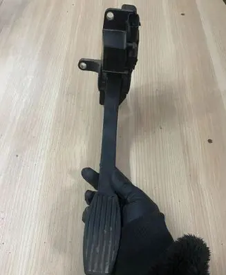 Iveco Daily 6th gen Accelerator throttle pedal 0281002633