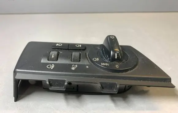 Light switch