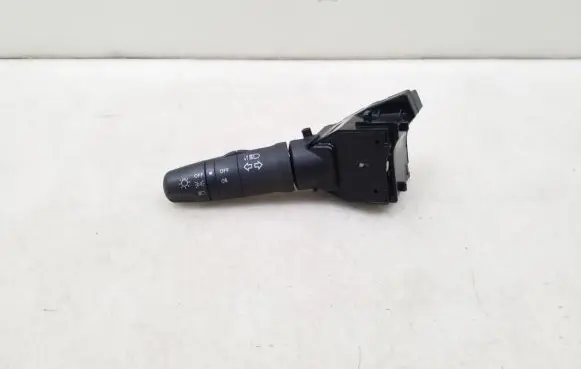 Nissan Primera Indicator stalk 25540AV620