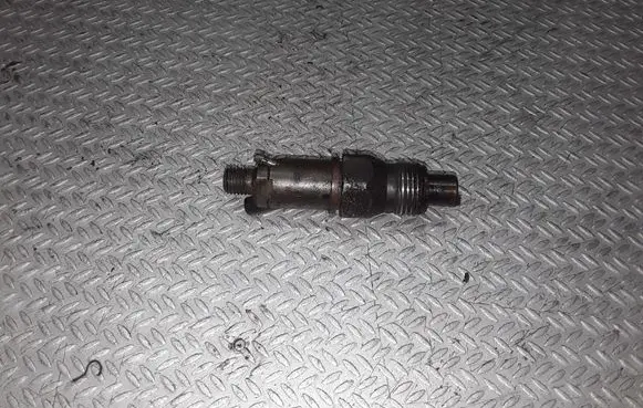 Renault Megane I Fuel injector