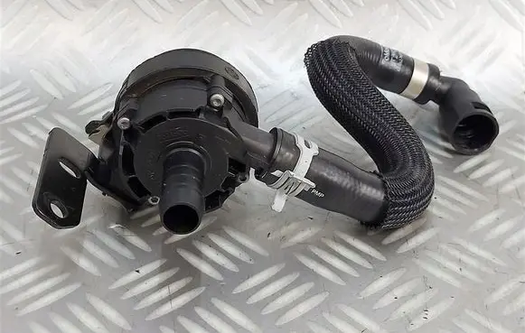 Ford Kuga III Water pump LX61-18D473-HPC