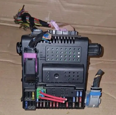 Volvo V70 Fuse module 30728356