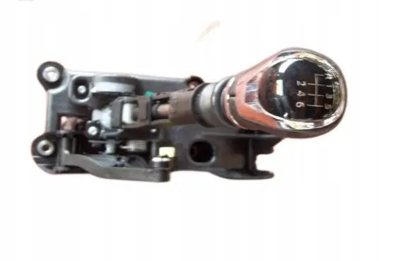 Nissan Qashqai Gear shifter/selector 33DD117N
