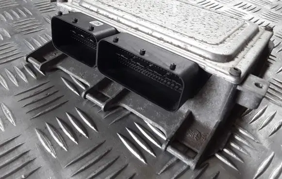 Mercedes-Benz A W169 Engine control unit/module A2661534879 A0014460340 5WK90922