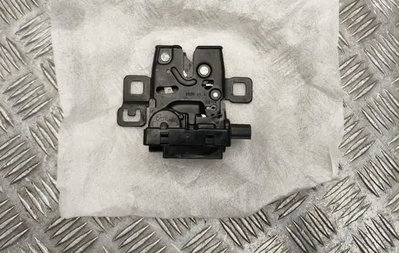 Land Rover Range Rover Sport L320 Tailgate/trunk/boot lock/catch/latch FQR500170