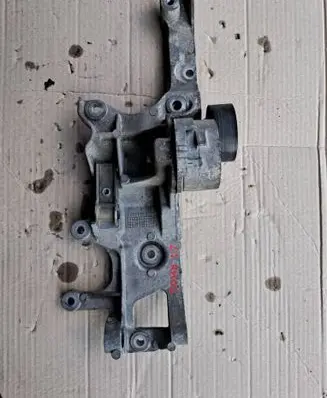 Citroen DS4 Generator/alternator bracket 9688628680