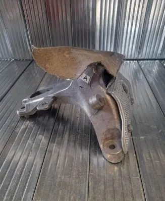 Audi A4 S4 B8 8K Engine mounting bracket 4G0199308E