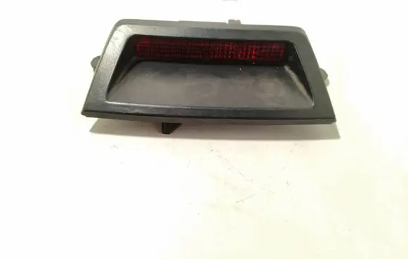 Third/center stoplight