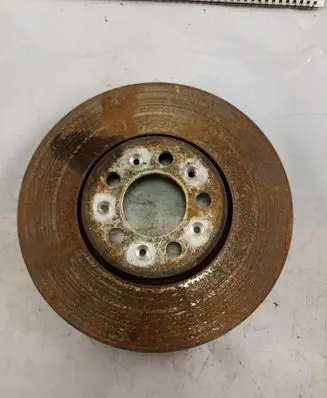 Volkswagen Golf IV Front brake disc