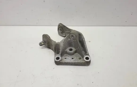 Chrysler Town & Country V Engine mounting bracket 04721570AA