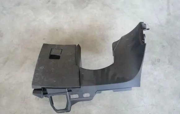 Dashboard lower bottom trim panel