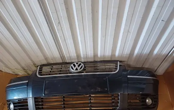 Volkswagen PASSAT B5.5 Front bumper 3B0807221
