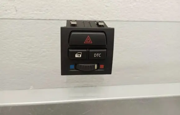BMW 3 E92 E93 Hazard light switch 9132421