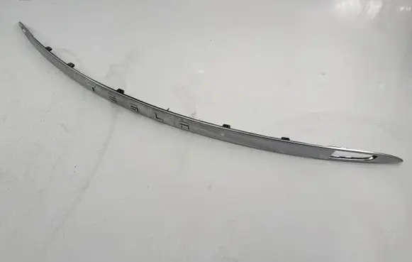 Tesla Model S Tailgate trim 102577600A