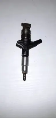 Subaru Legacy Fuel injector 16613AA030 10M06825