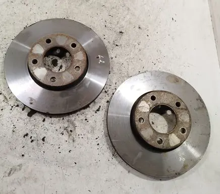 Mazda 3 II Front brake disc