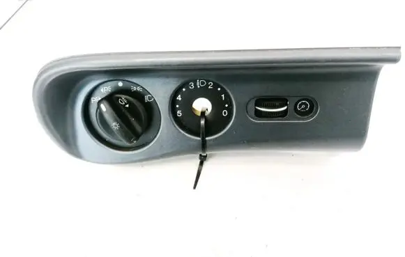 Ford Mondeo MK I Light switch 93BB13K752AB