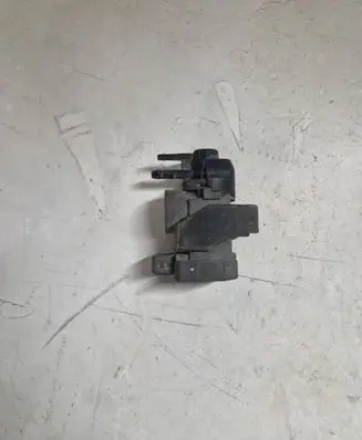 Opel Vivaro Turbo solenoid valve 149566215R