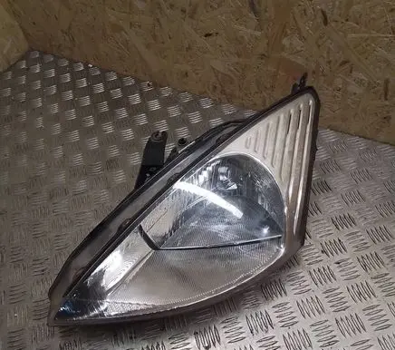 Ford Focus Headlight/headlamp