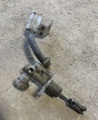 Nissan Almera N16 Clutch master cylinder 
