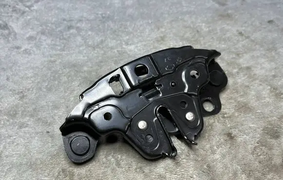 Nissan Qashqai Rear glass lock/latch X187 656014EH0A