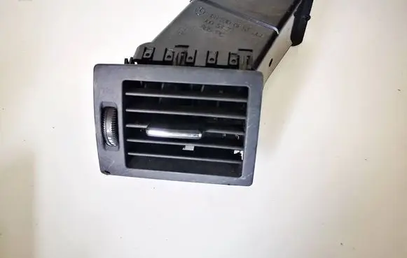 Mercedes-Benz B W245 Dash center air vent grill 1698300154