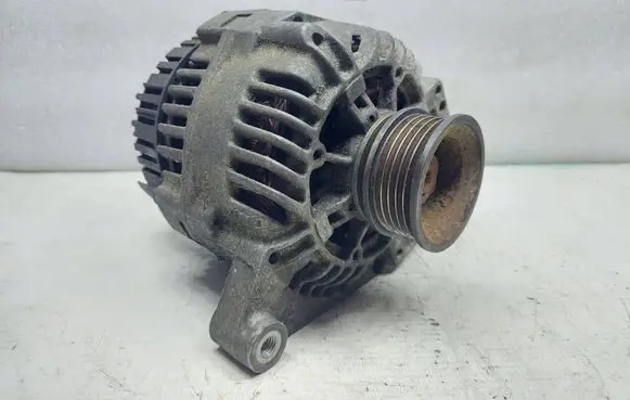 Audi A4 S4 B5 8D Generator/alternator 126832