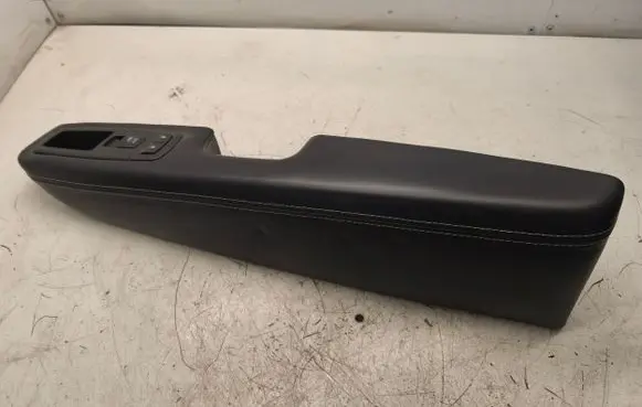 Jeep Grand Cherokee Front door card panel trim 62662