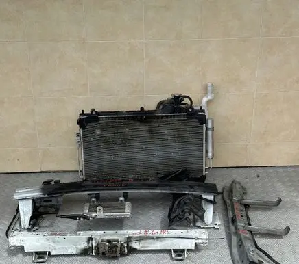 Mitsubishi Outlander Radiator support slam panel