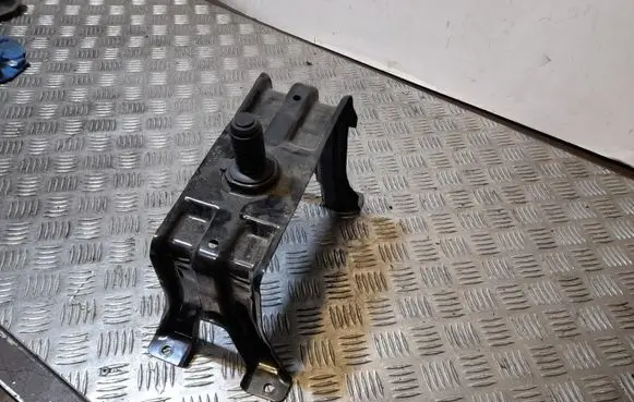 Audi A4 S4 B8 8K Holder (bracket) 8K0802715A