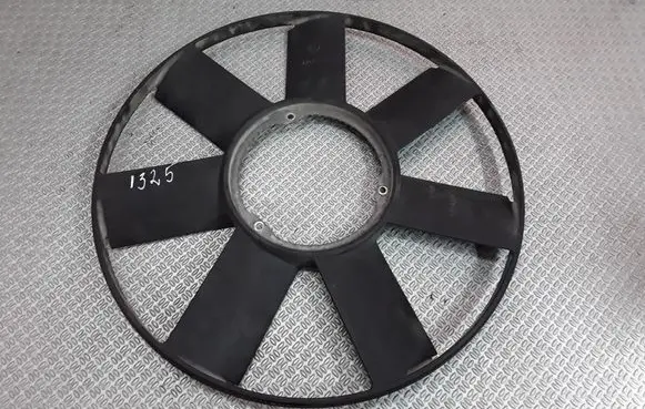 BMW 5 E39 Fan impeller 2243303