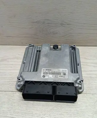 BMW 5 F10 F11 Engine control unit/module 8577838 1039S68403 030160302