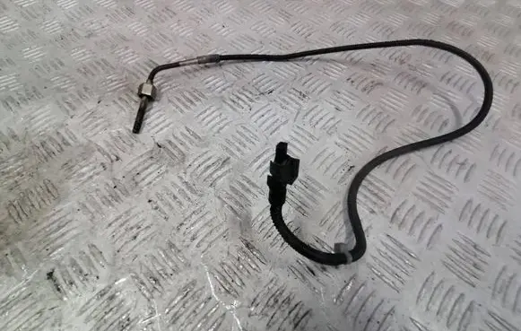 Mercedes-Benz A W176 Exhaust gas temperature sensor A0009057004