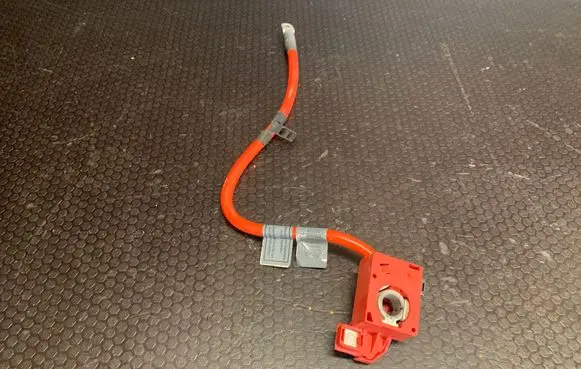 BMW 7 F01 F02 F03 F04 Positive cable (battery) 9151345 520988939 9151347