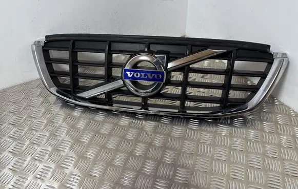 Volvo XC60 Front bumper upper radiator grill 30764558 31290999 31284337
