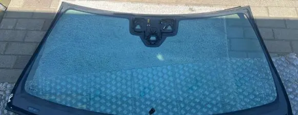 Mercedes-Benz GLE (W166 - C292) Front windscreen/windshield window A2926700400