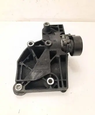 Opel Insignia A Generator/alternator bracket 55570104 532274354